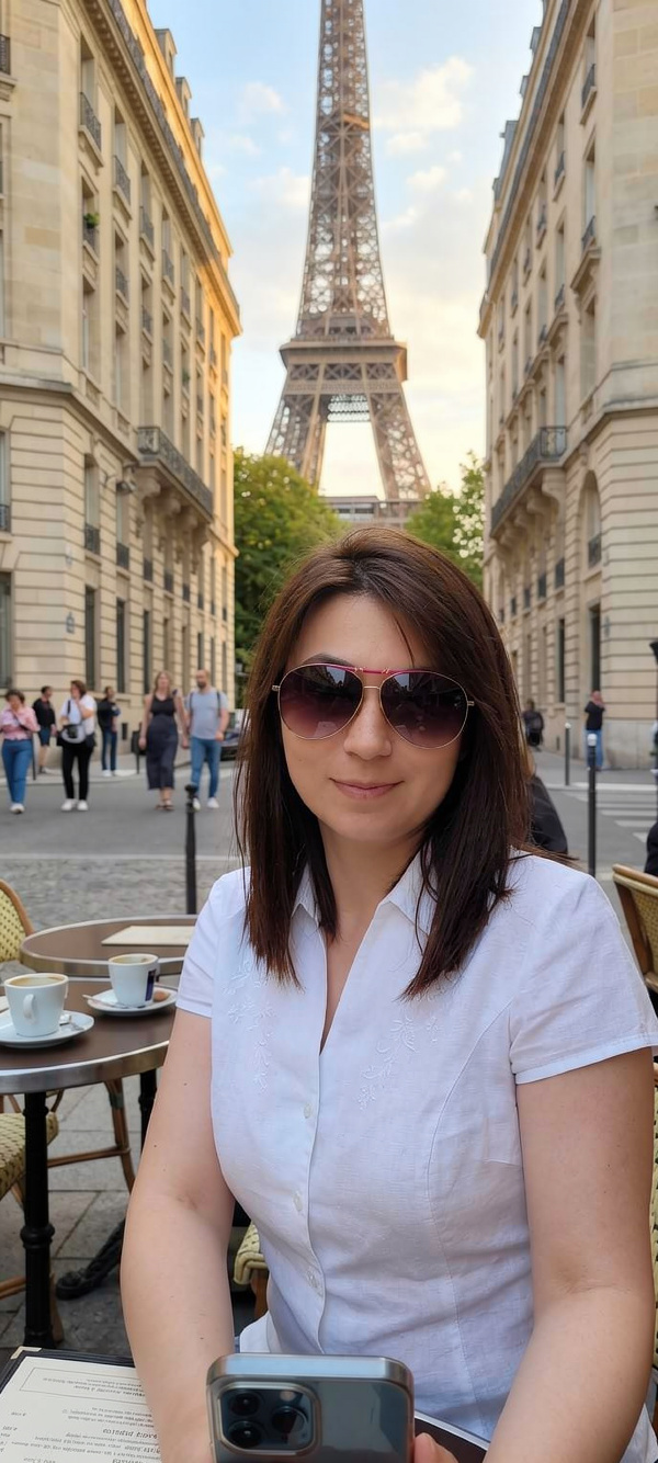 Eliana en París, creadora de Rompe el Silencio